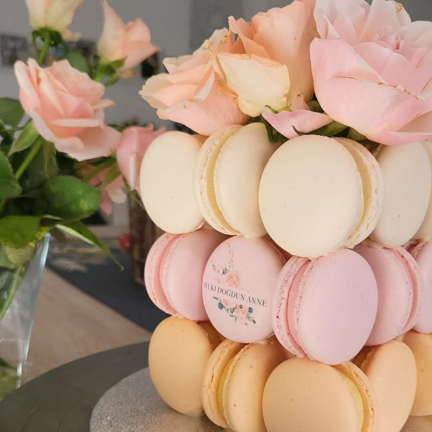 Lamour-Macaron-Würfel-mit-Blumen